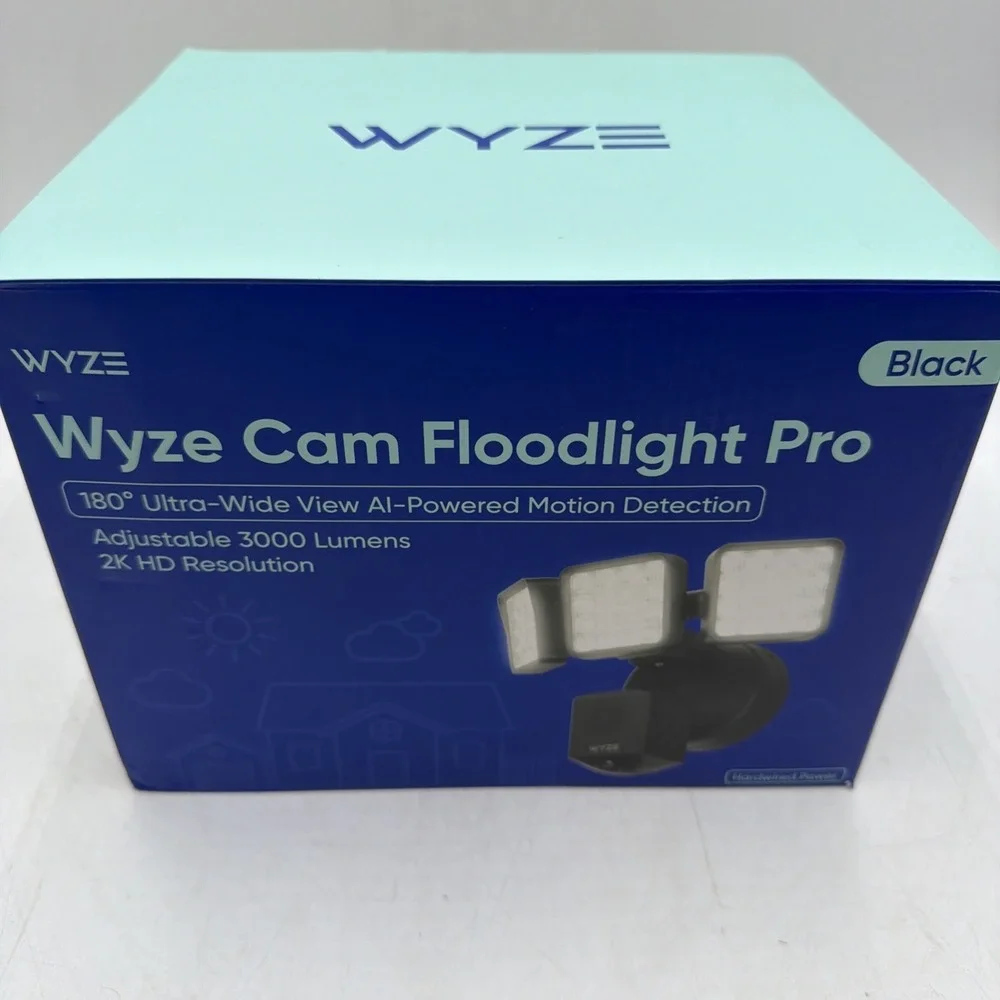 Wyze Cam Floodlight Pro BLACK 3000 Lumen LEDs 180° Wide View 2K HD Outdoor Wired